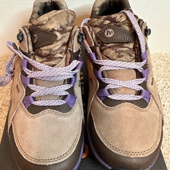 New in box Merrell Women's Tan and Purple Athletic Shoes, size 5.5 M - Picture 3 of 8